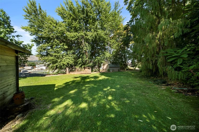 Property photo for 2301 Nw Cascade Avenue, East Wenatchee photo 21