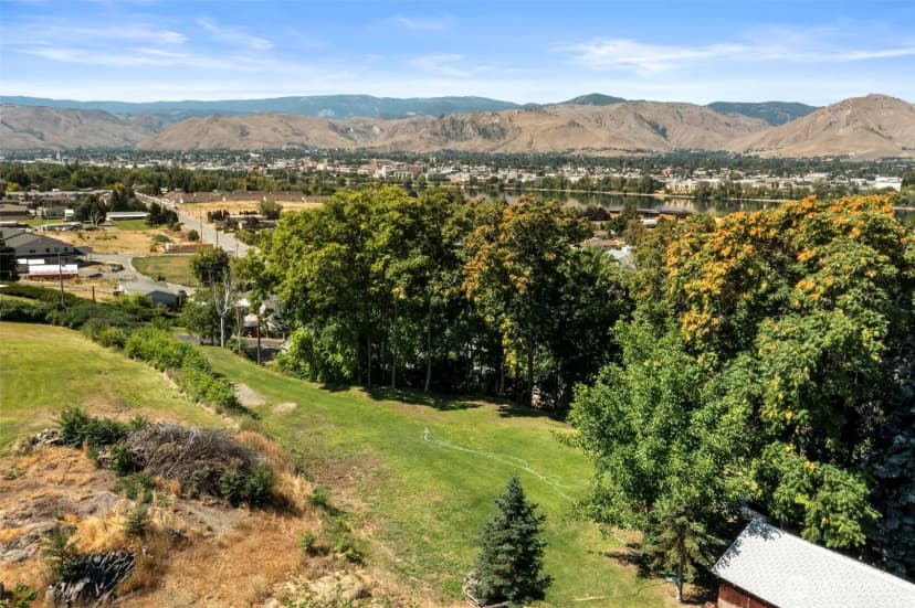 Property photo for 2301 Nw Cascade Avenue, East Wenatchee photo 6
