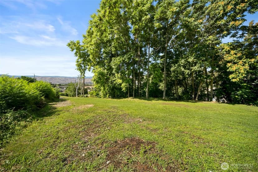 Property photo for 2301 Nw Cascade Avenue, East Wenatchee photo 27