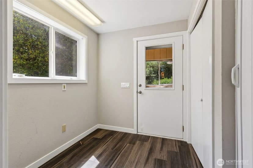 Property photo for 1524 26th Avenue Ne, Olympia photo 14