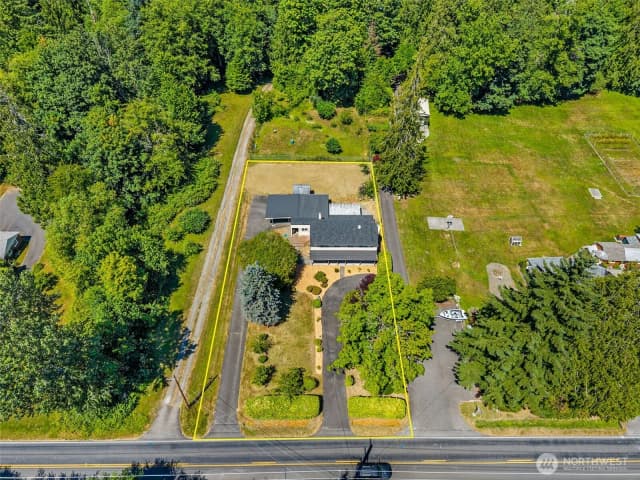 Property photo for 1524 26th Avenue Ne, Olympia photo 2