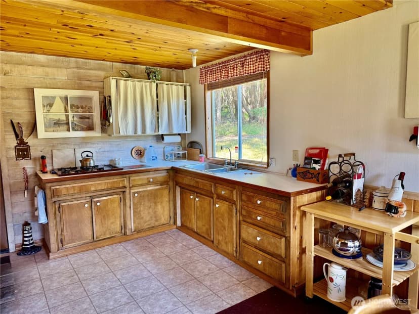 Property photo for 108 N Airport Way, Friday Harbor photo 6