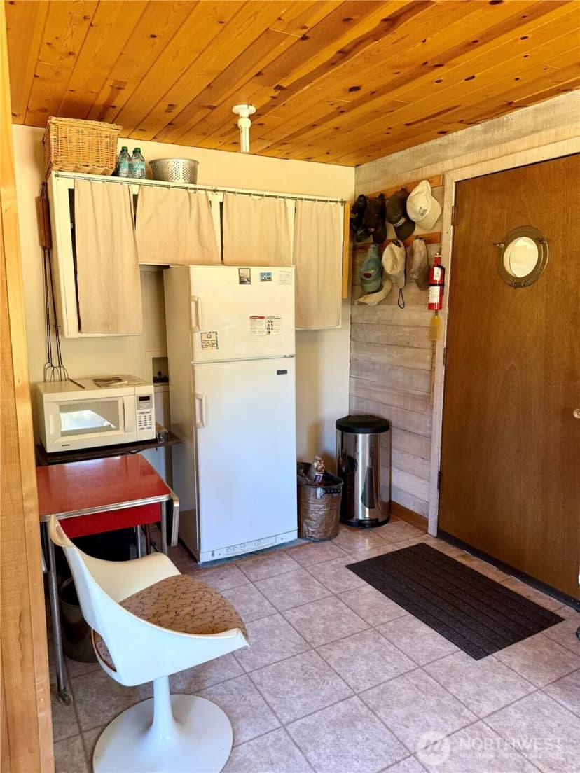 Property photo for 108 N Airport Way, Friday Harbor photo 8