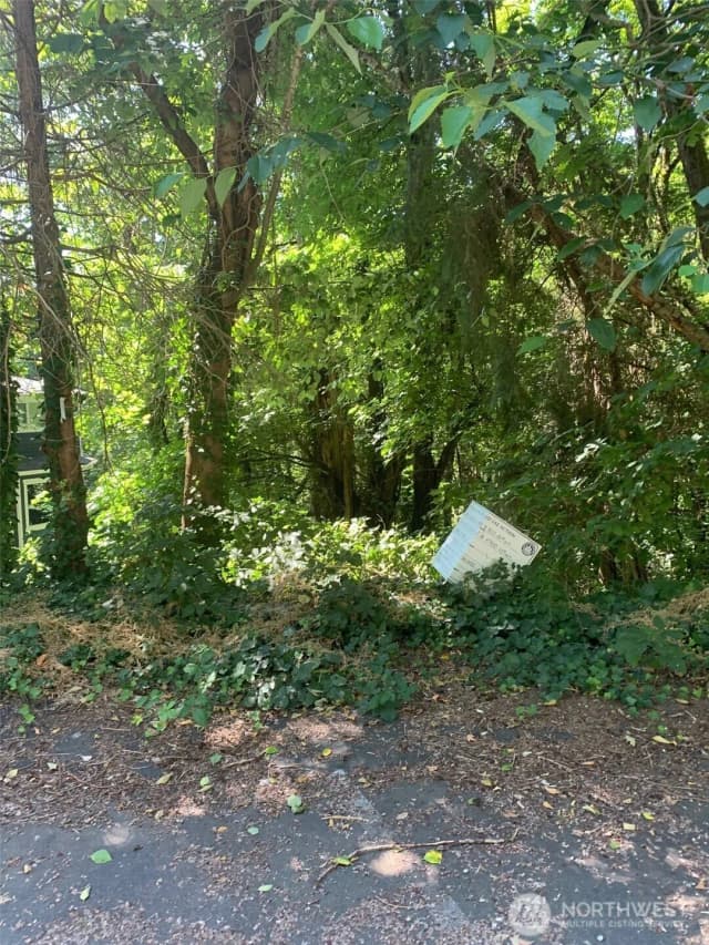 Property photo for 9167 Se 64th Street, Mercer Island, WA 98040