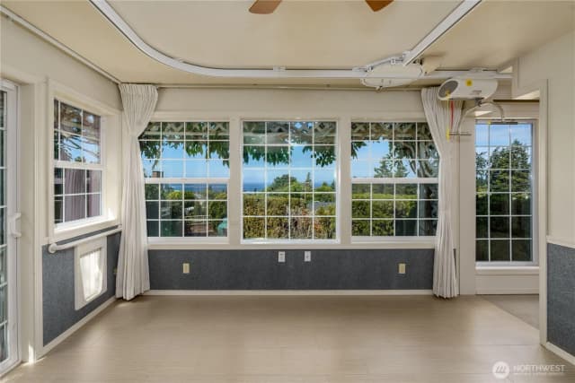 Property photo for 518 S Liberty Street Ct, Port Angeles