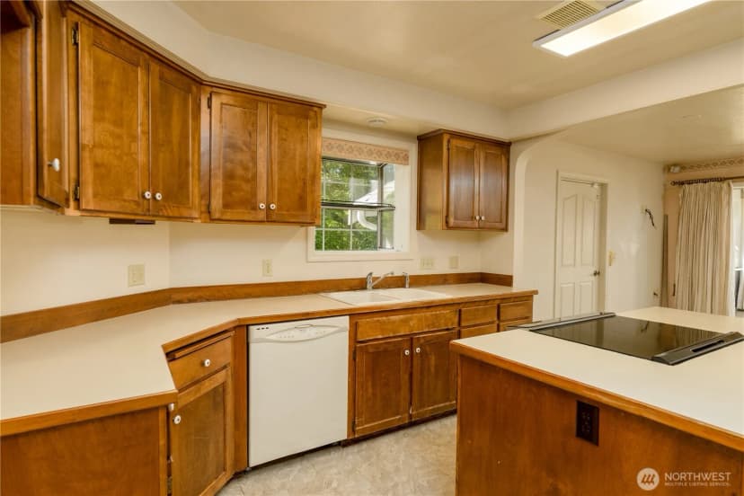 Property photo for 518 S Liberty Street Ct, Port Angeles photo 7