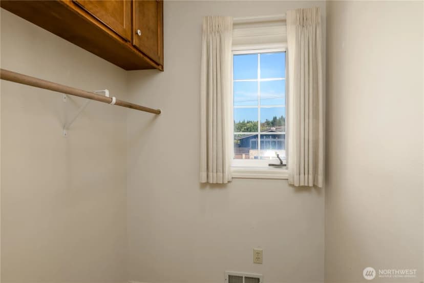 Property photo for 518 S Liberty Street Ct, Port Angeles photo 29
