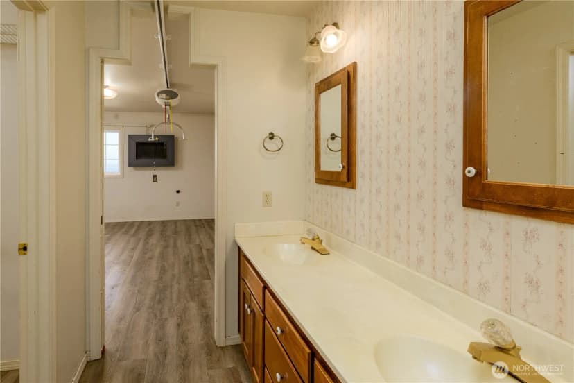 Property photo for 518 S Liberty Street Ct, Port Angeles photo 36