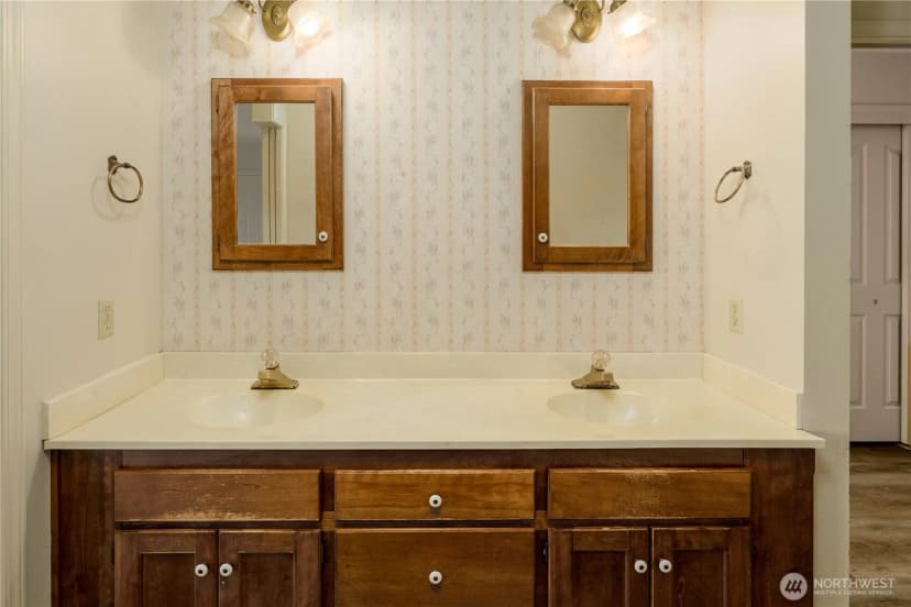 Property photo for 518 S Liberty Street Ct, Port Angeles photo 37
