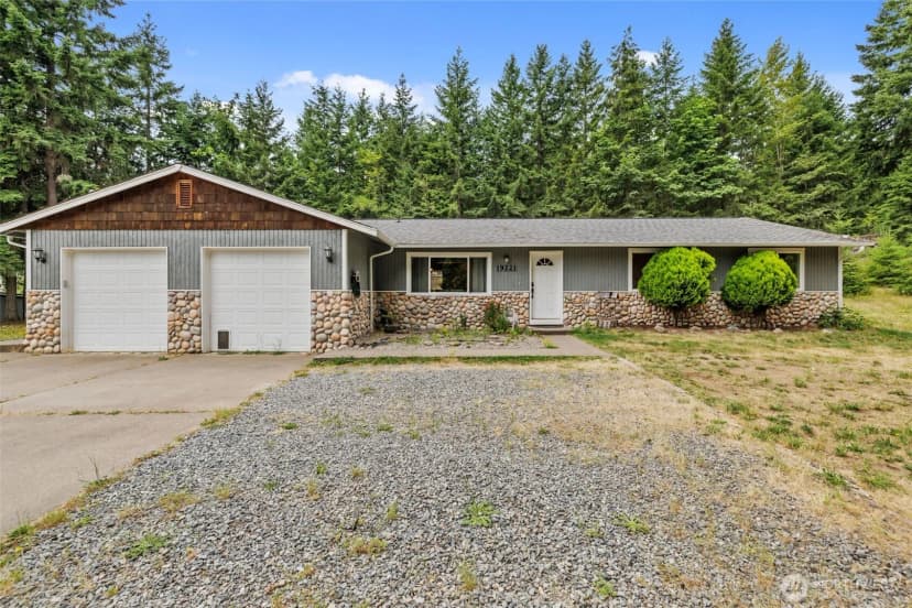Property photo for 19221 Patterson Road E, Orting photo 2