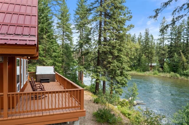 Property photo for 18725 River Road, Leavenworth photo 2