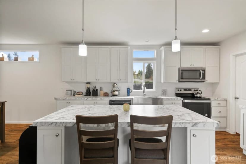 Property photo for 122 W Martin Place, Elma photo 9