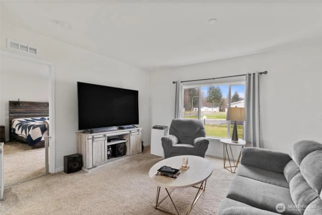 Property photo for 122 W Martin Place, Elma photo 4