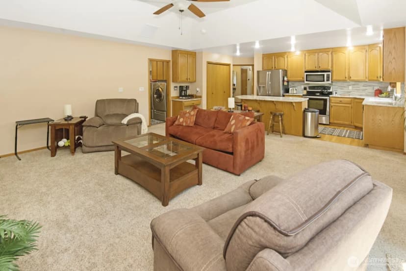 Property photo for 17219 90th Avenue Ct E, Puyallup photo 14