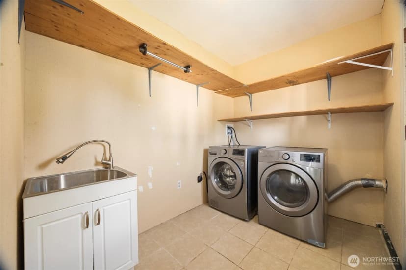 Property photo for 6819 Braker Way, Lynden photo 28