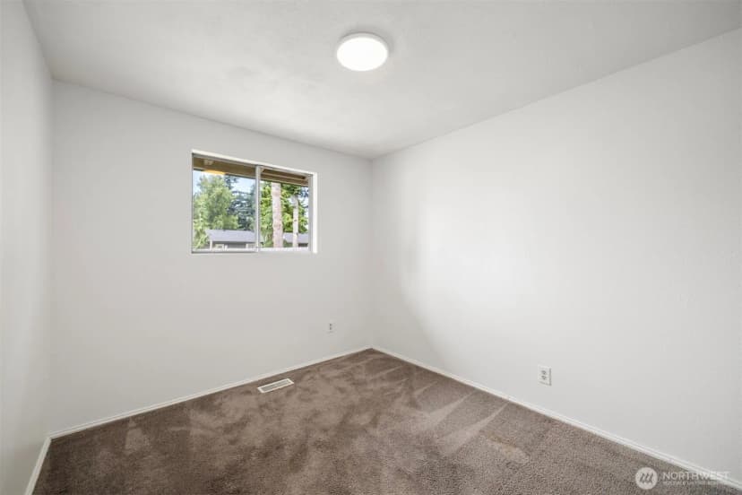 Property photo for 6819 Braker Way, Lynden photo 23