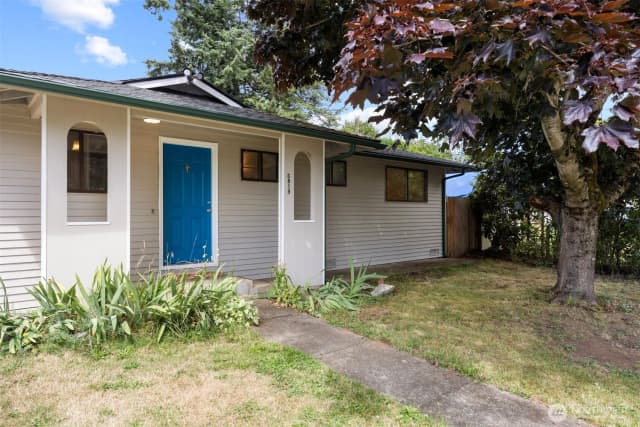 Property photo for 6819 Braker Way, Lynden