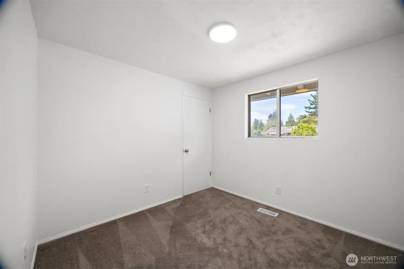 Property photo for 6819 Braker Way, Lynden photo 26
