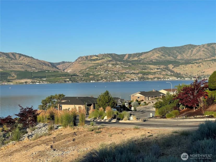 Property photo for 210 Crystal View Drive, Chelan photo 2