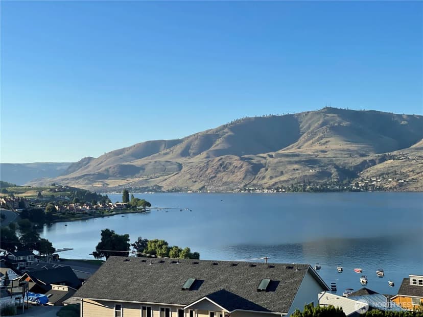 Property photo for 210 Crystal View Drive, Chelan photo 3