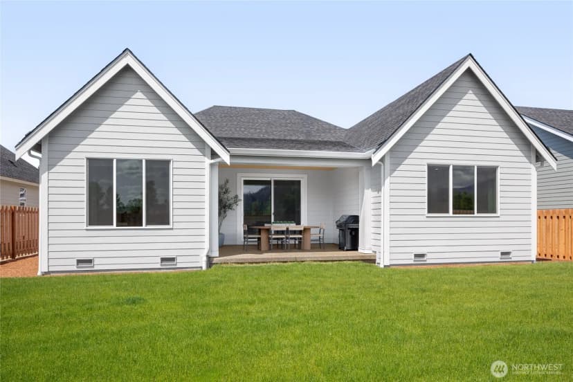 Property photo for 640 Thompson Drive, Enumclaw photo 15