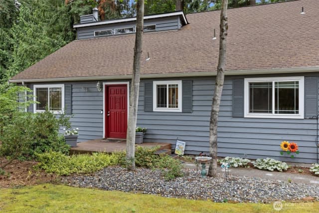 Property photo for 19833 95th Ave Ne, Bothell photo 2