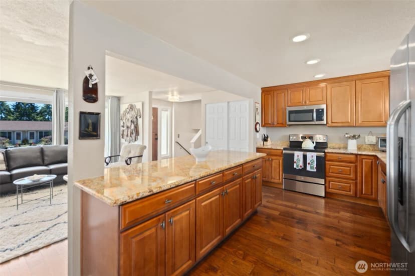 Property photo for 20912 125th Avenue Se, Kent photo 11