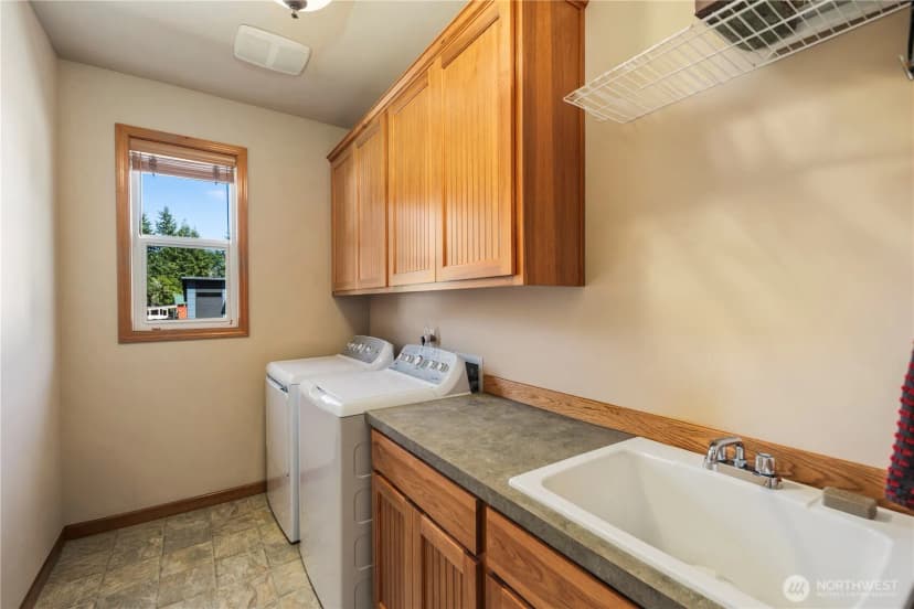 Property photo for 526 148th Street Ne, Arlington photo 23
