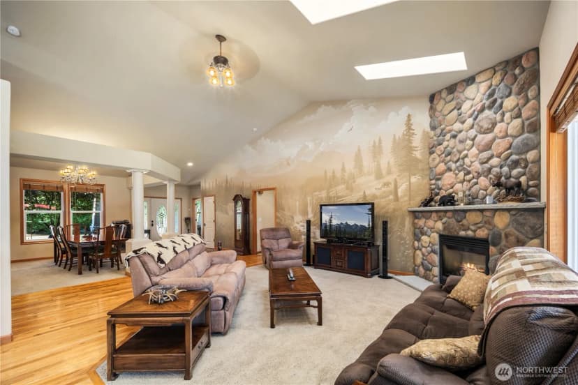 Property photo for 526 148th Street Ne, Arlington photo 11