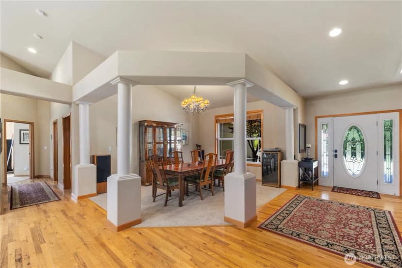 Property photo for 526 148th Street Ne, Arlington photo 13