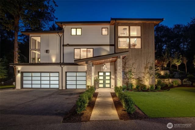 Property photo for 5202 Forest Avenue Se, Mercer Island