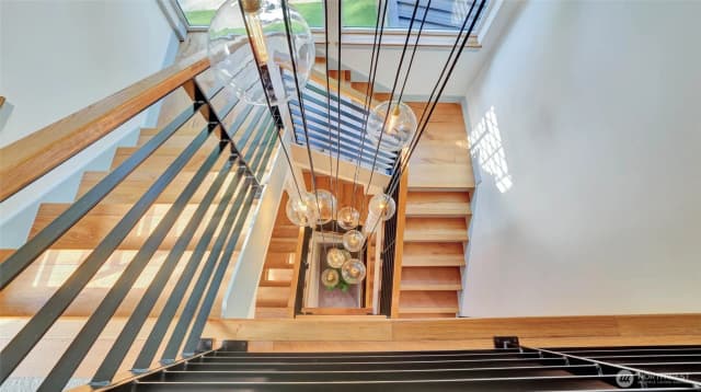 Property photo for 5202 Forest Avenue Se, Mercer Island photo 2