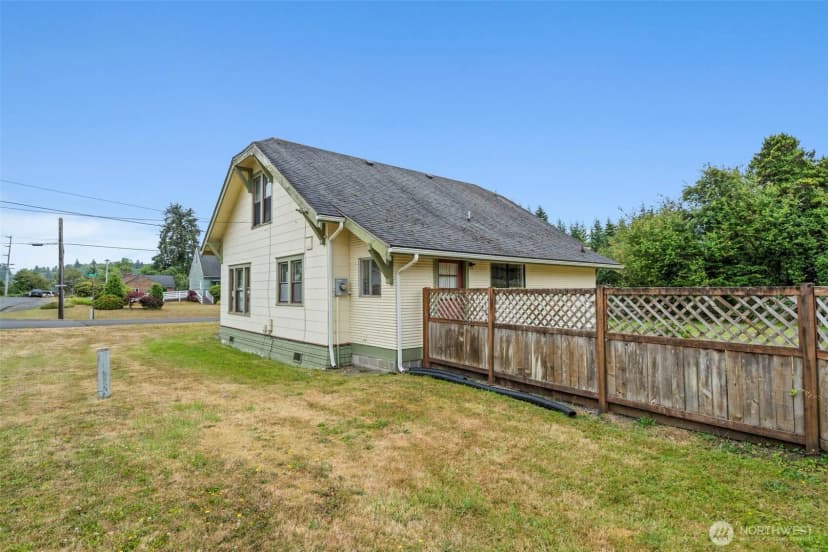 Property photo for 802 May Street, Raymond photo 25