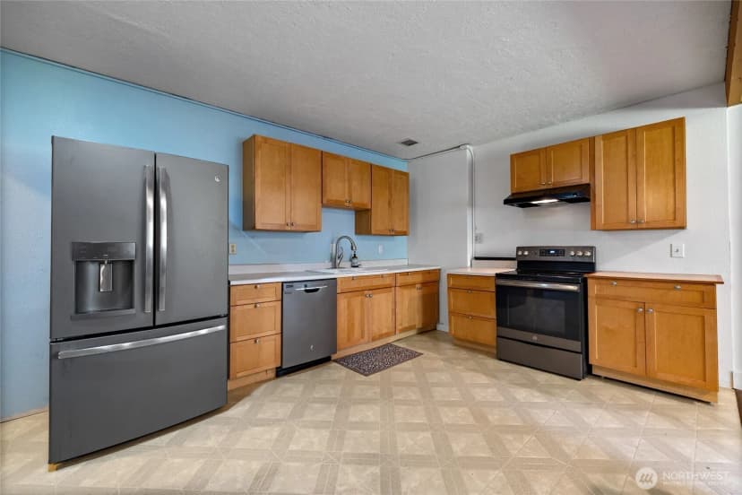 Property photo for 1015 Sequalish Street, Steilacoom photo 18