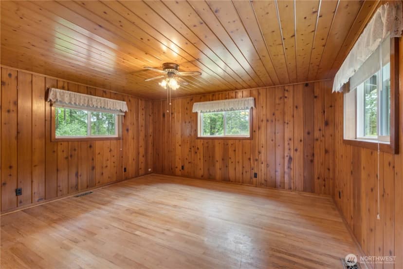 Property photo for 34412 Mountain Highway E, Eatonville photo 15