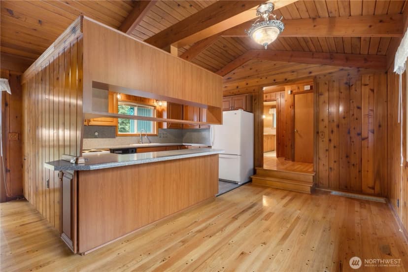 Property photo for 34412 Mountain Highway E, Eatonville photo 8