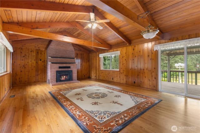 Property photo for 34412 Mountain Highway E, Eatonville photo 5