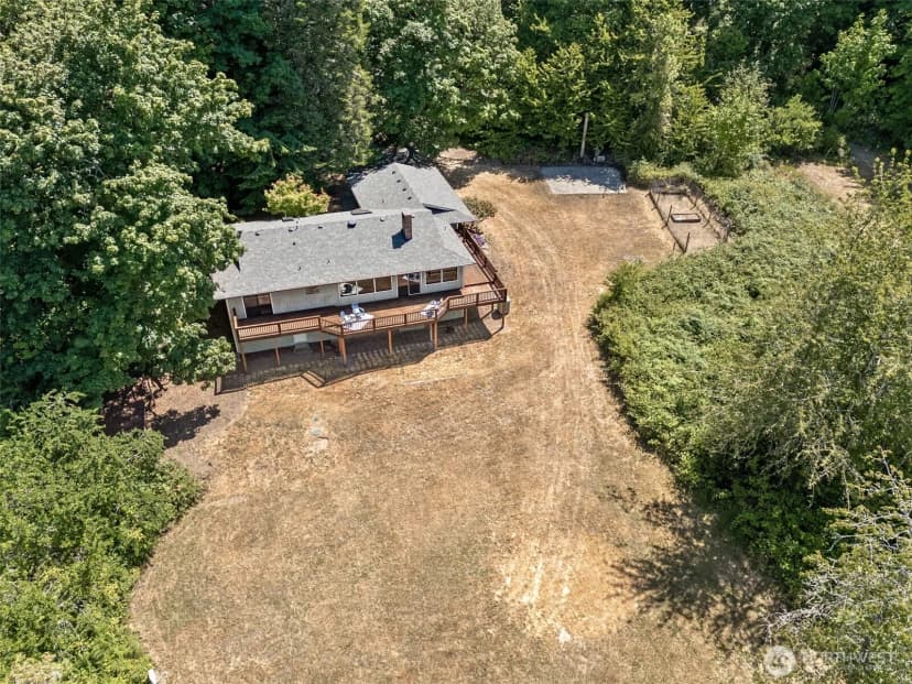 Property photo for 5415 Johnson Point Road Ne, Olympia photo 3