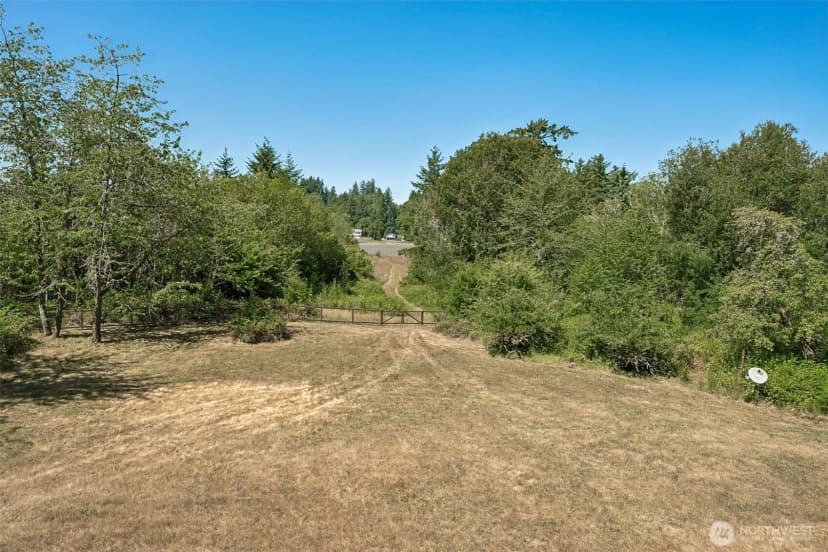 Property photo for 5415 Johnson Point Road Ne, Olympia photo 5
