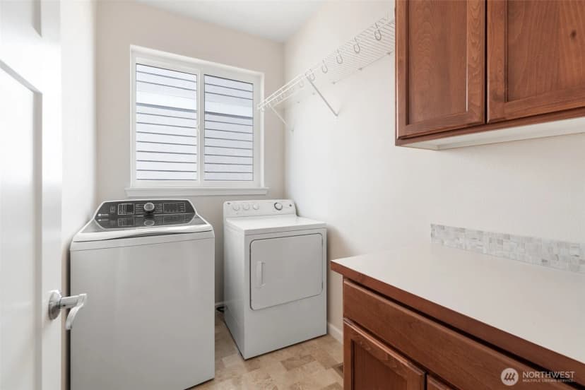 Property photo for 9647 6th Way Se, Lacey photo 33