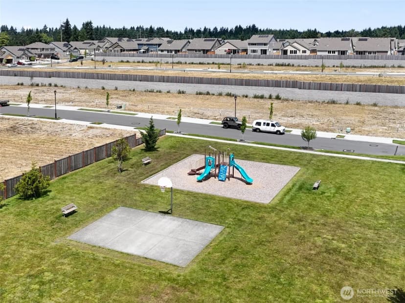Property photo for 9647 6th Way Se, Lacey photo 8