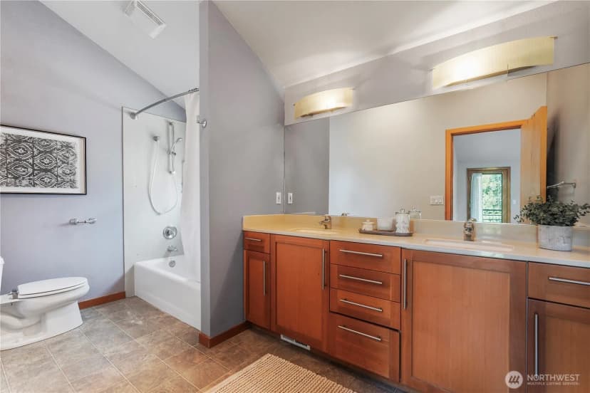 Property photo for 11523 Clover Crest Drive Sw, Lakewood photo 15