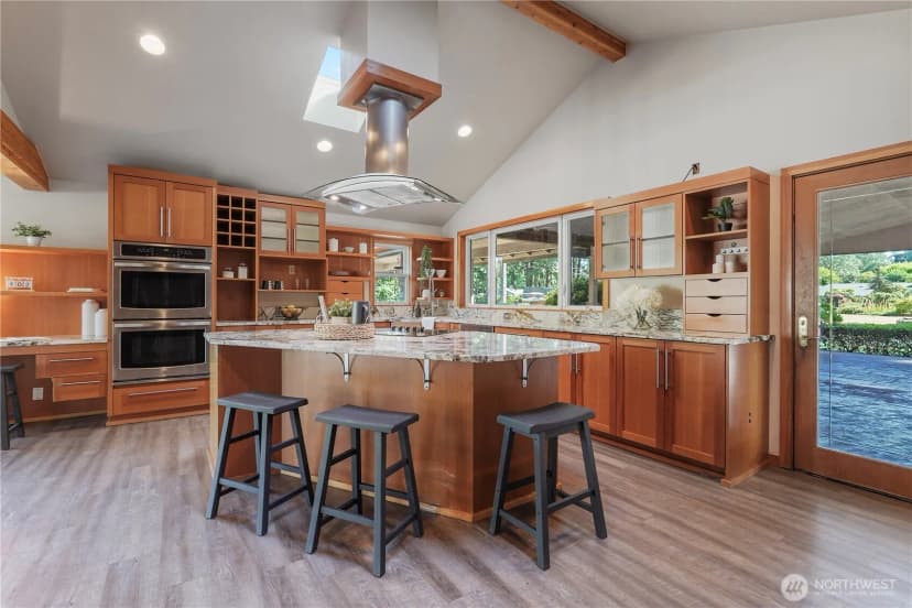 Property photo for 11523 Clover Crest Drive Sw, Lakewood photo 8