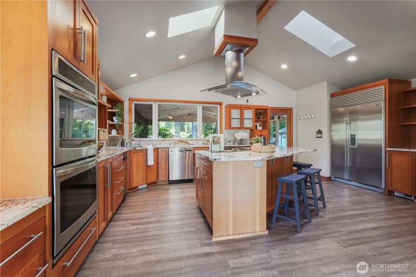 Property photo for 11523 Clover Crest Drive Sw, Lakewood photo 9