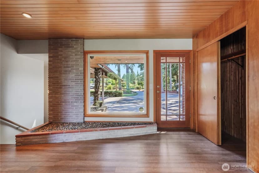 Property photo for 11523 Clover Crest Drive Sw, Lakewood photo 13