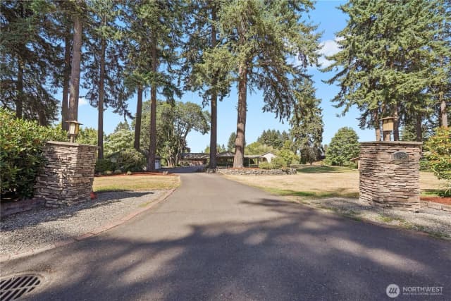 Property photo for 11523 Clover Crest Drive Sw, Lakewood photo 4