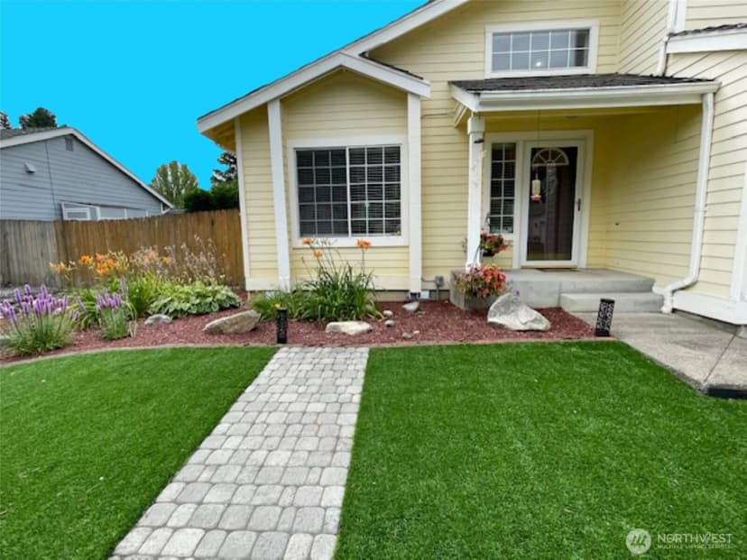 Property photo for 32511 Mckay Lane, Black Diamond photo 3
