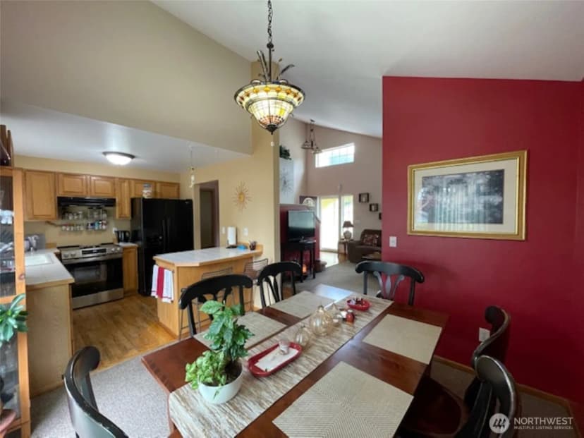 Property photo for 32511 Mckay Lane, Black Diamond photo 19