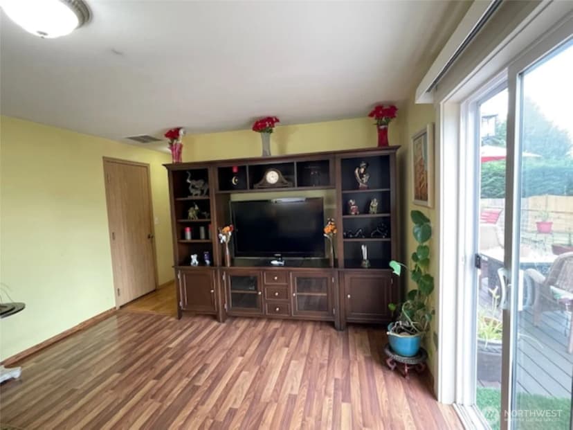 Property photo for 32511 Mckay Lane, Black Diamond photo 35