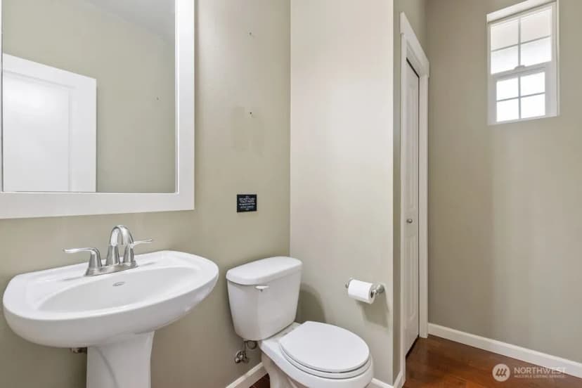 Property photo for 1353 32nd Place Ne, Auburn photo 15